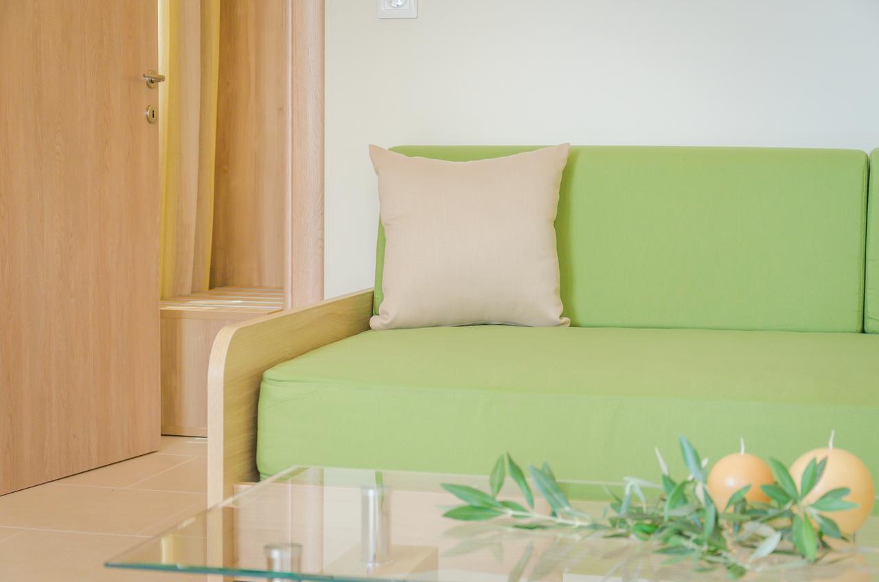 Girene Villa يميناريا المظهر الخارجي الصورة